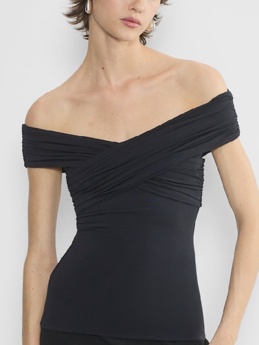 Aritzia- Original Contour Synthesis Black Off-the-Shoulder Top. Size: small